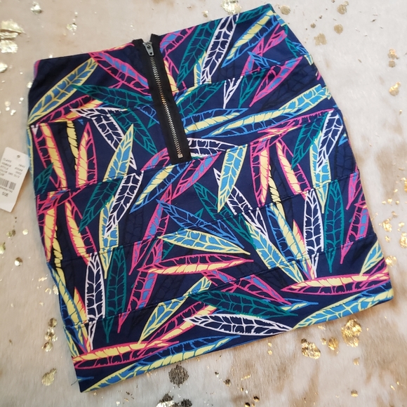 NWT Pacsun S Feather Colorful Skirt - Picture 5 of 8